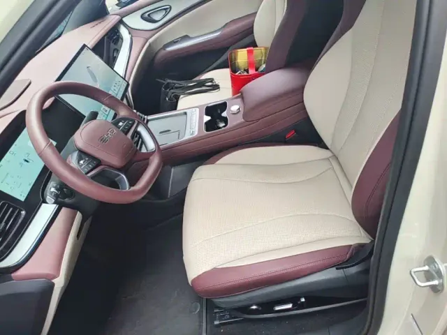 BYD Seal 07 DM-i — Фото автомобиля 14