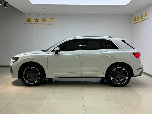 Audi Q3 — Фото автомобиля 4