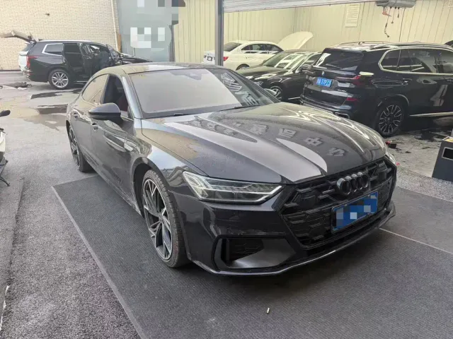 Audi A7L — Фото автомобиля 3
