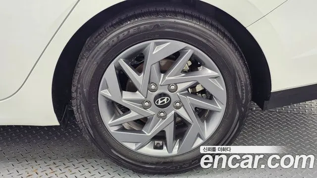 Hyundai Avante — Фото автомобиля 6