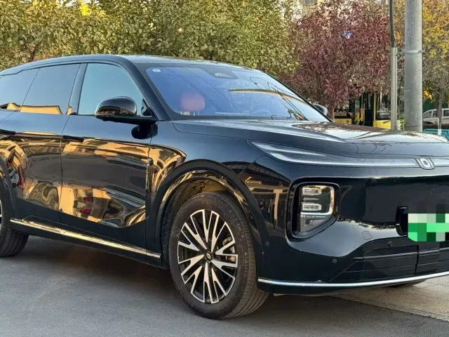Фотография автомобиля — Changan Qiyuan Q07