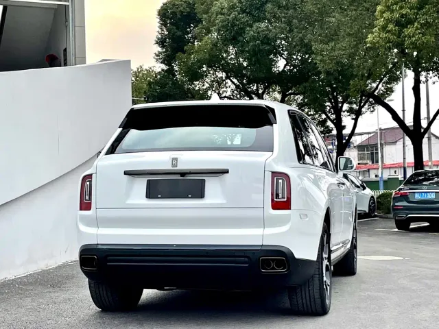 Rolls-Royce Cullinan — Фото автомобиля 7
