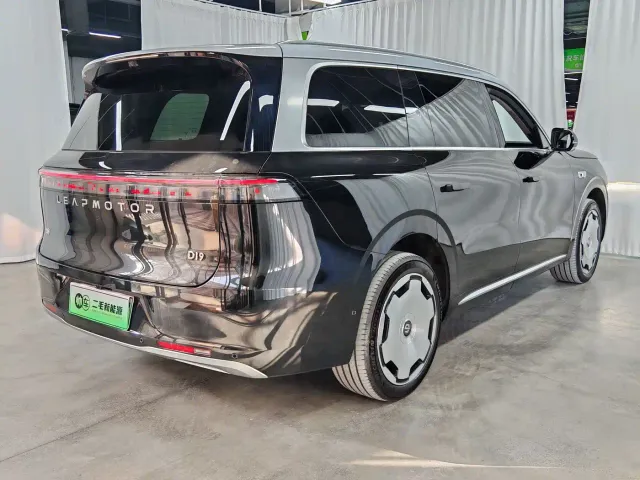 Leapmotor D Series — Фото автомобиля 6
