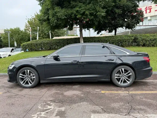 Audi A6L — Фото автомобиля 3