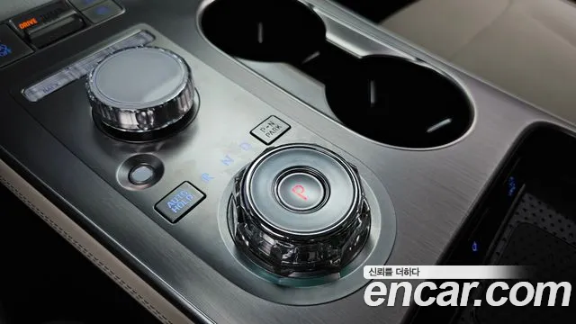 Genesis GV70 2.5T Бензин AWD — Фото автомобиля 9