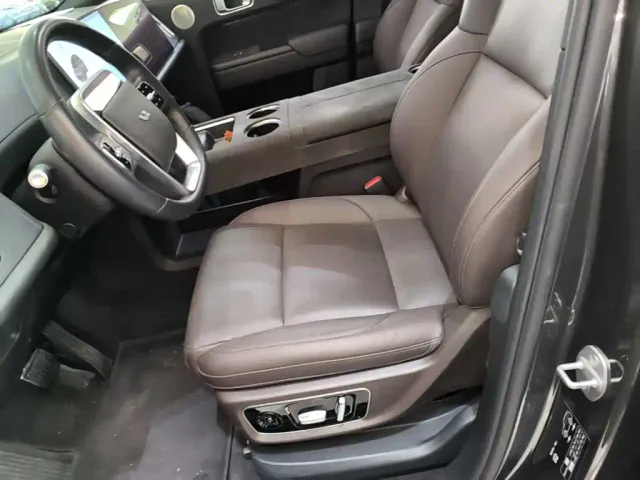 Li Auto L9 — Фото автомобиля 14