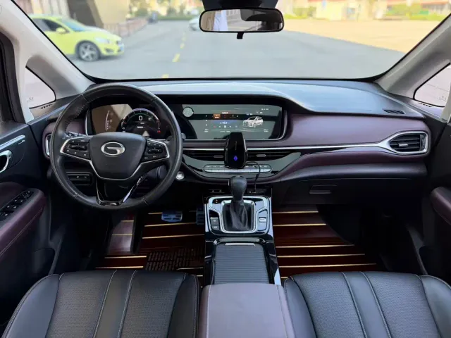 GAC Trumpchi M6 — Фото автомобиля 10