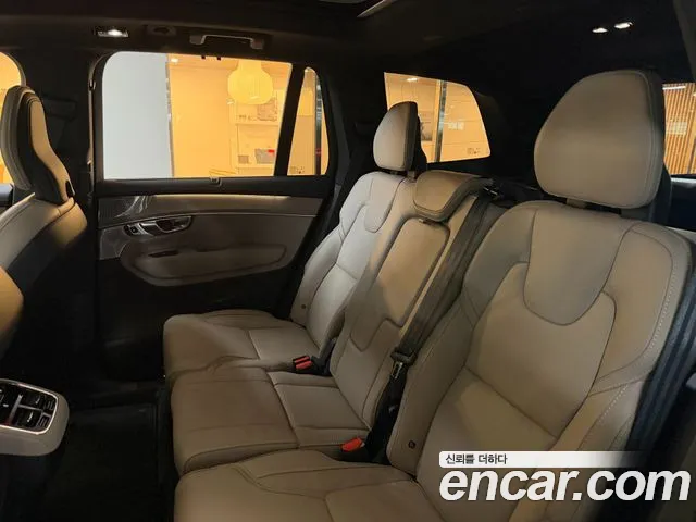 Volvo XC90 Generation 2 — Фото автомобиля 11
