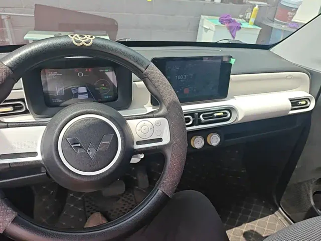 Wuling Hongguang Mini EV — Фото автомобиля 9