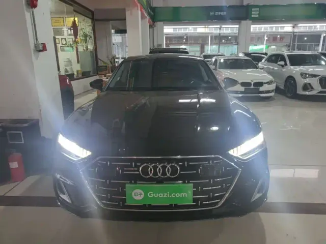 Audi A7L — Фото автомобиля 2