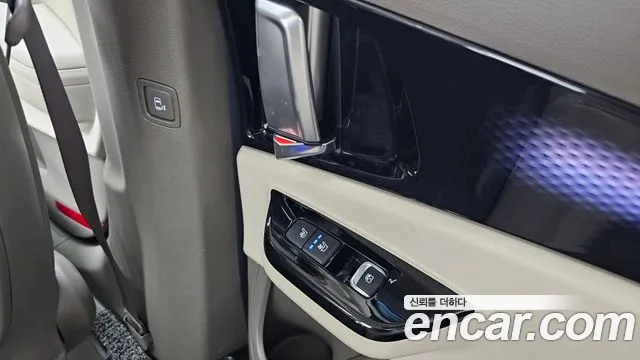 Kia Canival Carnival 4 поколение Бензин 9 мест Signature — Фото автомобиля 6