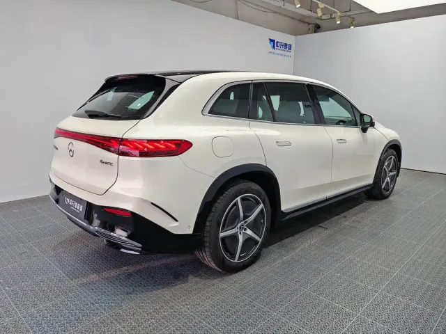 Mercedes-Benz EQS SUV — Фото автомобиля 6