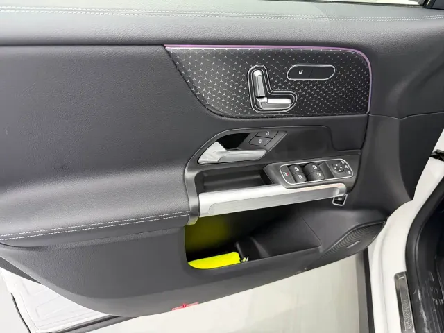Mercedes-Benz EQB — Фото автомобиля 5