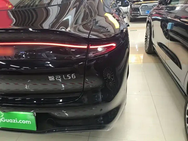 IM Motors LS6 — Фото автомобиля 7