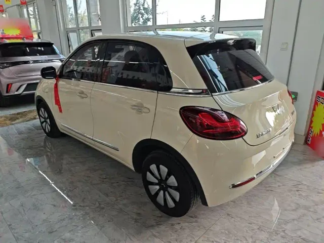 Wuling Bingo — Фото автомобиля 4
