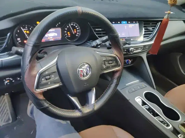 Buick Regal — Фото автомобиля 12