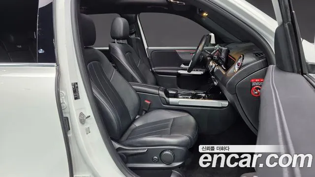 Mercedes-Benz GLB-Class GLB-класс X247 — Фото автомобиля 24
