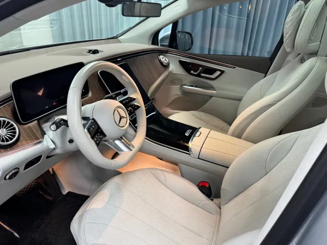 Mercedes-Benz EQE SUV — Фото автомобиля 3