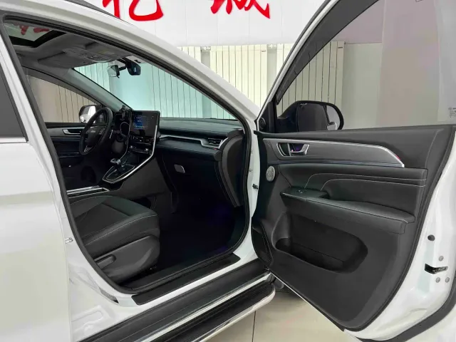 Haval M6 — Фото автомобиля 21