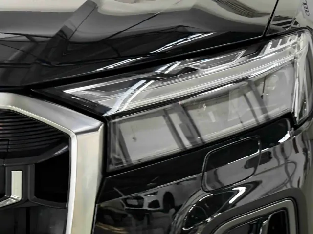 Audi Q7 — Фото автомобиля 10