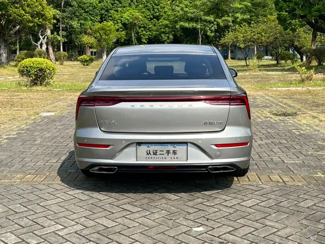 Bestune B70 — Фото автомобиля 5