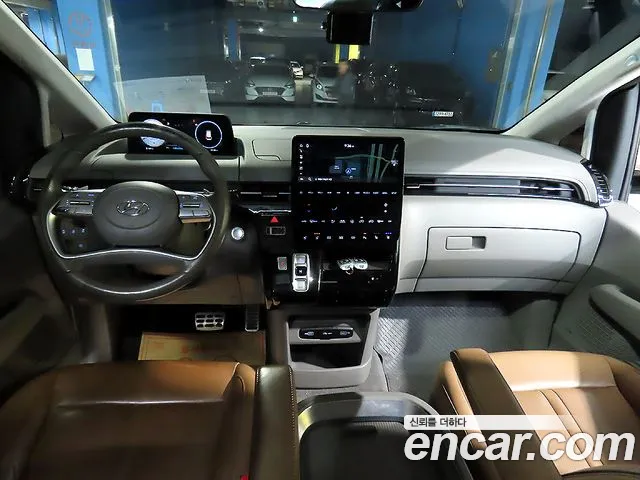 Hyundai Staria Staria 4WD Lounge 9 мест — Фото автомобиля 5
