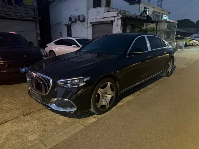 Фотография автомобиля — Mercedes-Benz Maybach S-Class