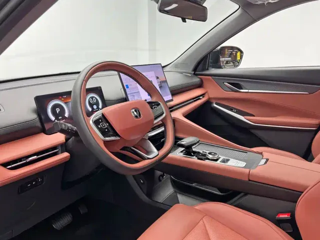 Changan CS75 Plus — Фото автомобиля 13