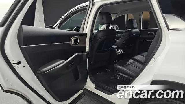 Kia Sorento Sorento 4-е поколение Бензин 2.5T 2WD — Фото автомобиля 11