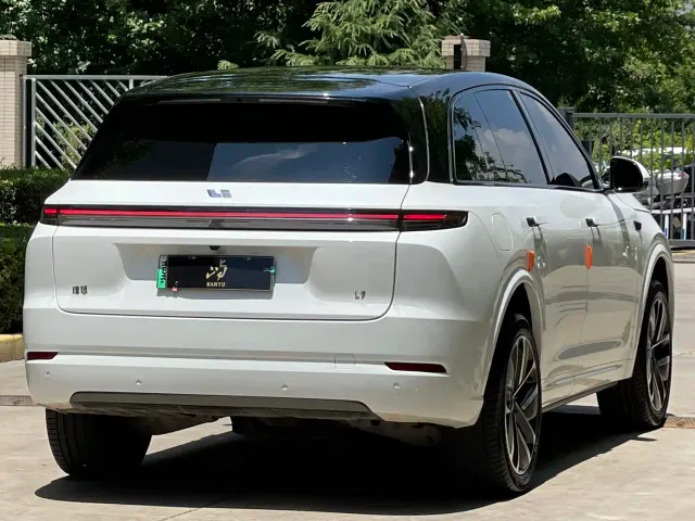Li Auto L7 — Фото автомобиля 6