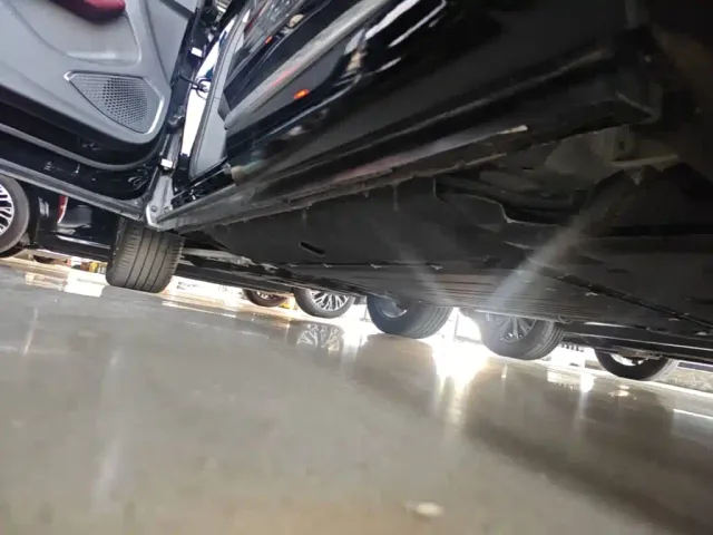 Hongqi HS3 PHEV — Фото автомобиля 21