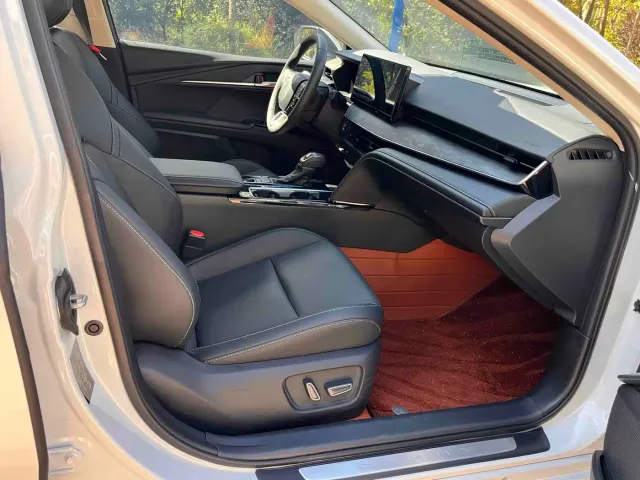 Toyota Camry — Фото автомобиля 17