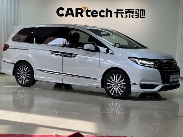 Honda Elysion — Фото автомобиля 4