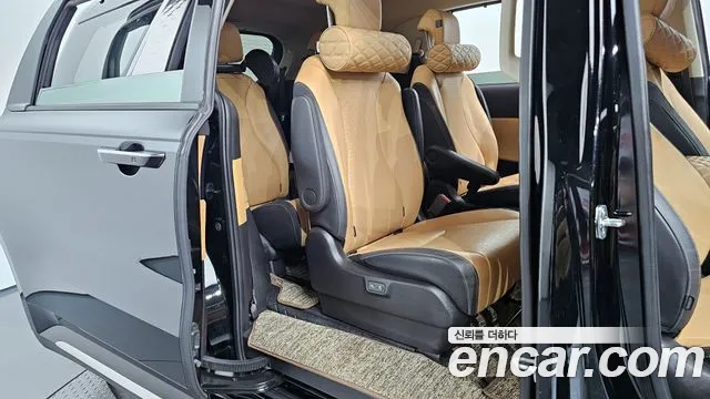 Kia Canival Carnival 4 поколение Дизель 9 мест Signature — Фото автомобиля 12