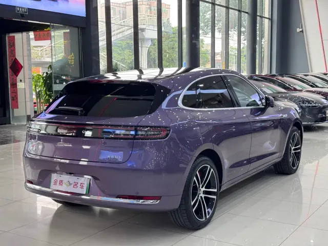Aito M5 — Фото автомобиля 17
