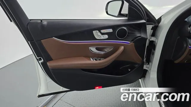 Mercedes-Benz E-Class W213 — Фото автомобиля 13