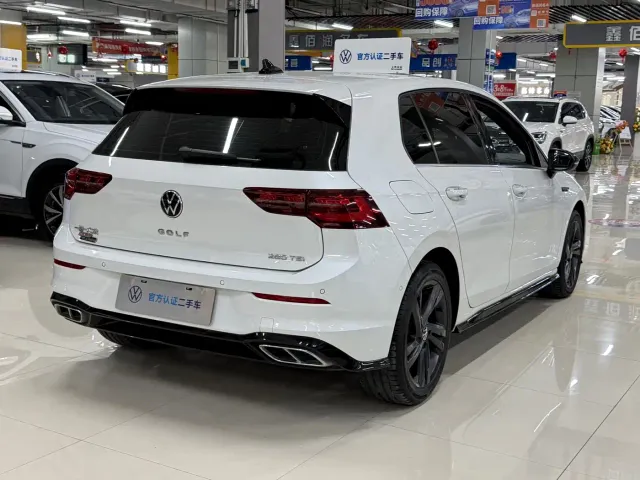Volkswagen Golf — Фото автомобиля 4