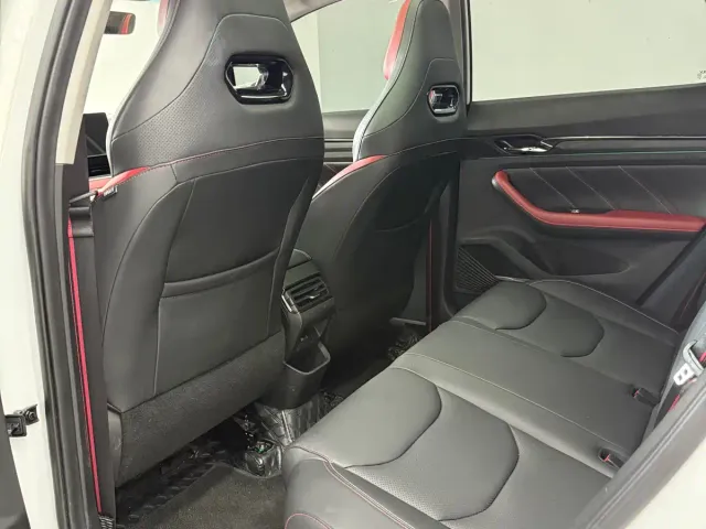 Geely Emgrand S — Фото автомобиля 15
