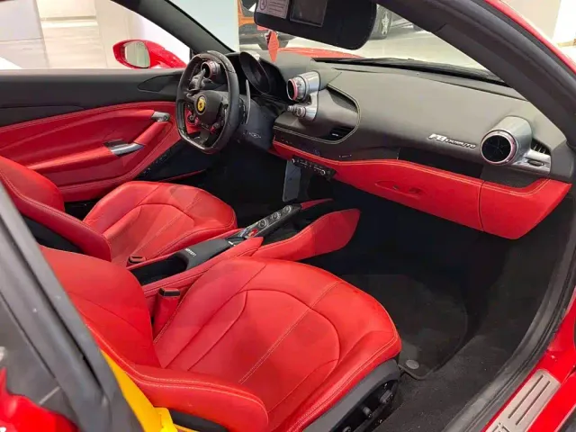 Ferrari F8 — Фото автомобиля 11