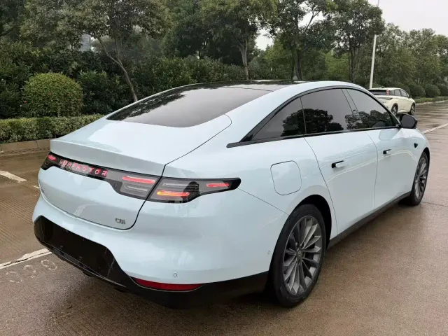 Leapmotor C01 — Фото автомобиля 8