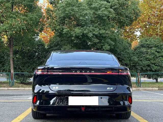 Voyah Auto VOYAH Zhuiguang 2023 4WD Flagship Edition — Фото автомобиля 8