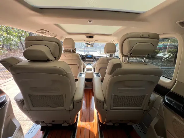 Mercedes-Benz V-Class — Фото автомобиля 12