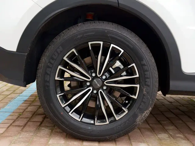 Jetour X70 Plus — Фото автомобиля 7