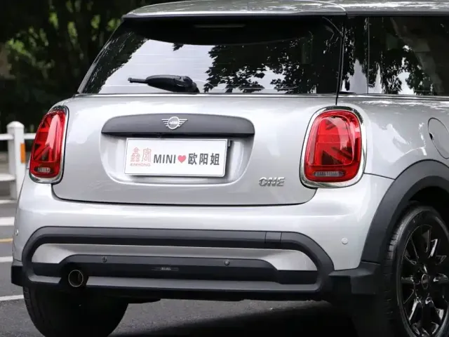 MINI Hatch — Фото автомобиля 11