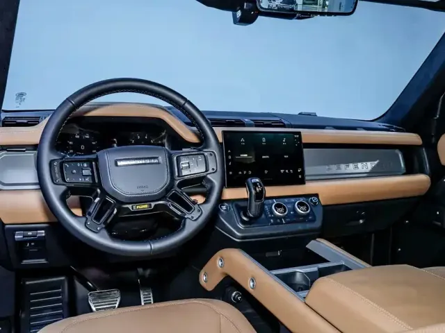 Land Rover Defender — Фото автомобиля 24