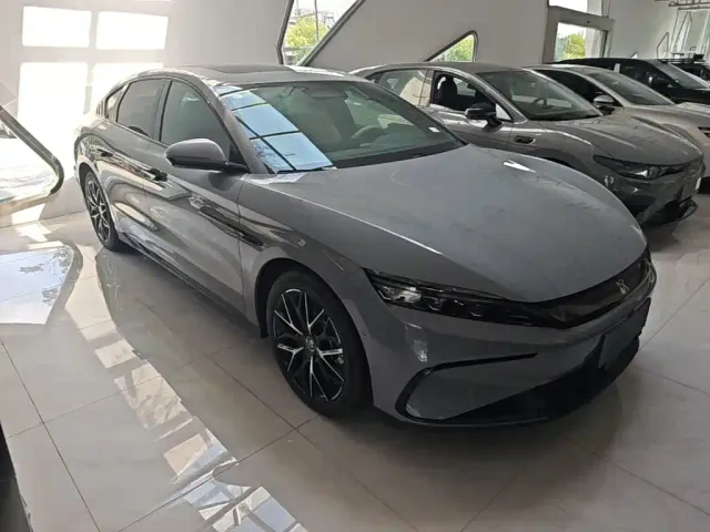 BYD Han — Фото автомобиля 3