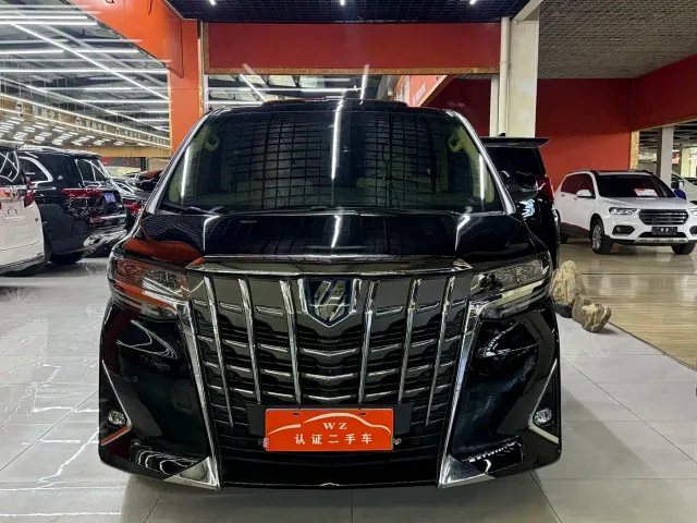 Toyota Alphard — Фото автомобиля 2