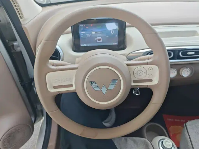 Wuling Hongguang Mini EV — Фото автомобиля 10