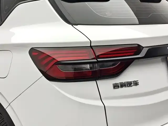 Geely Binyue — Фото автомобиля 16