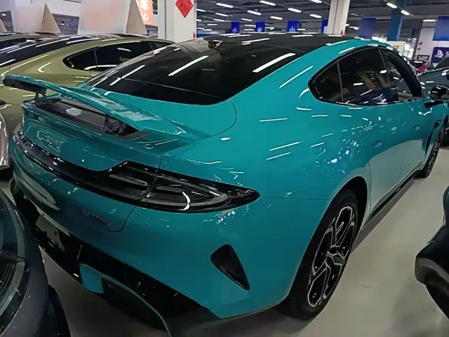 Xiaomi SU7 — Фото автомобиля 6